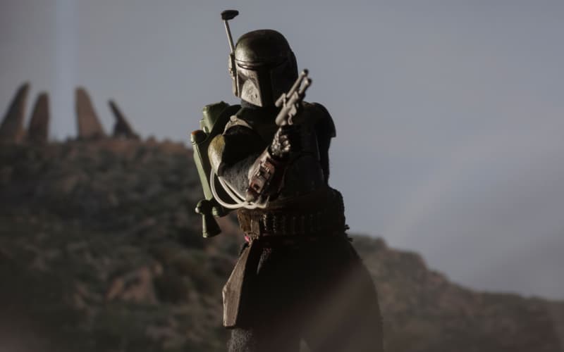 Boba Fett standing pose in Star Wars The Mandalorian