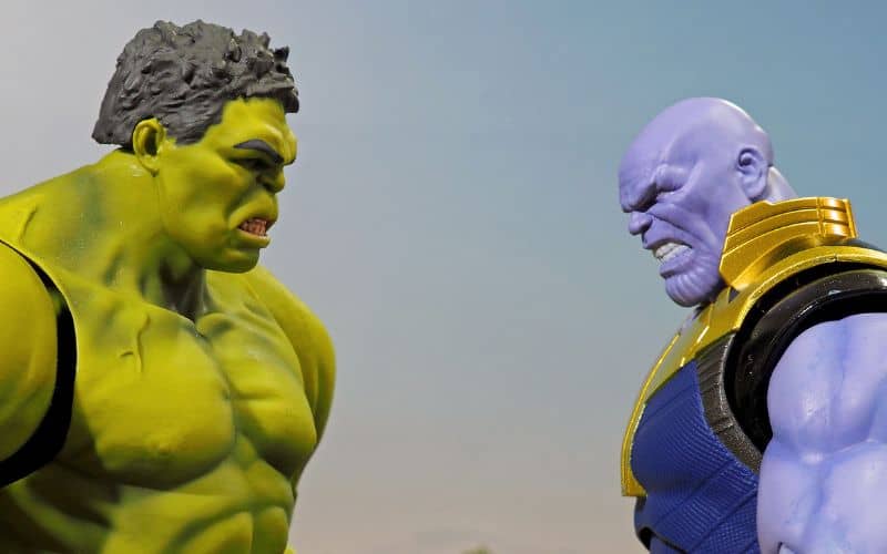 Hulk and Thanos in a fight