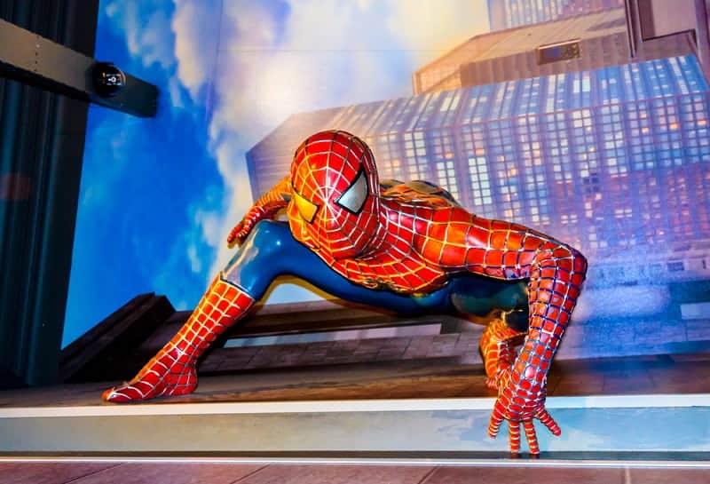spiderman posing in his suit