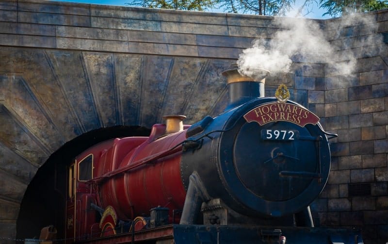 Hogswarts express train to Hogwarts school in the Universal Studios Japan