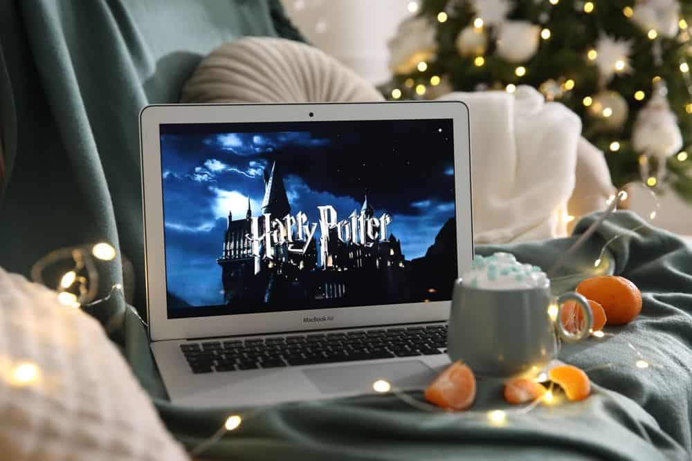 watch Harry Potter on laptop